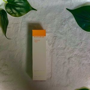 Rodan + Fields Reverse Radiance Mask